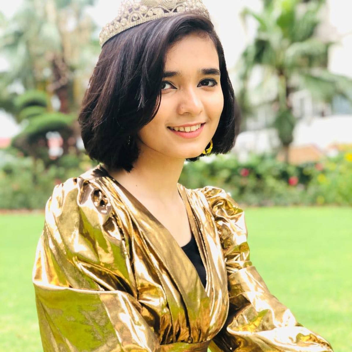 Meethika Dwivedi Instagram