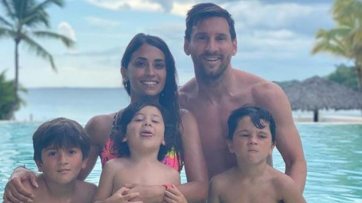 Messi with his family
