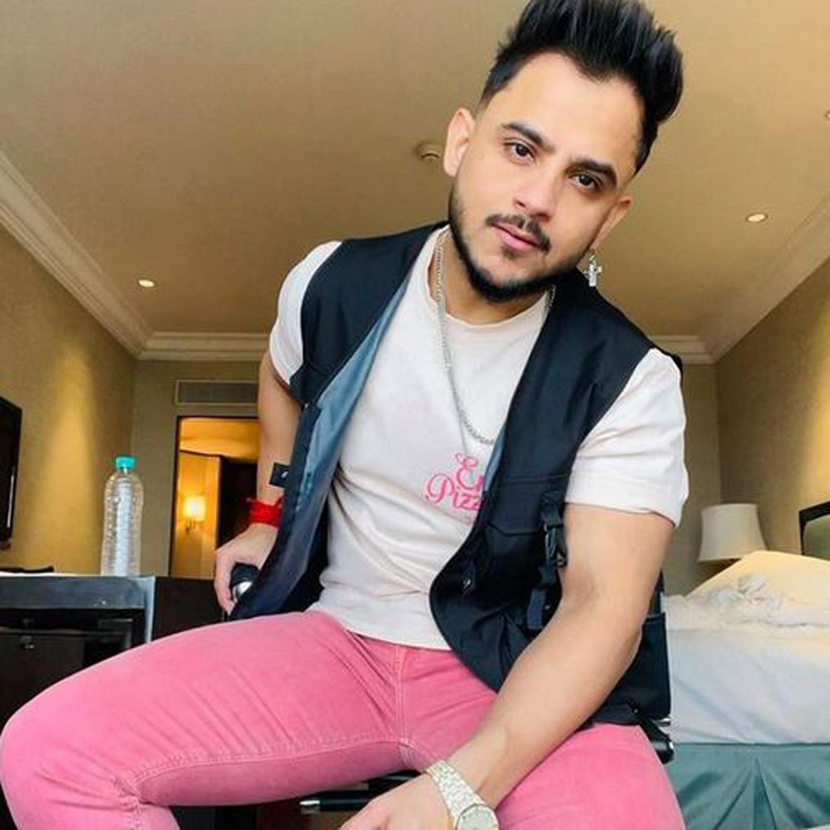 मिलिंद गाबा