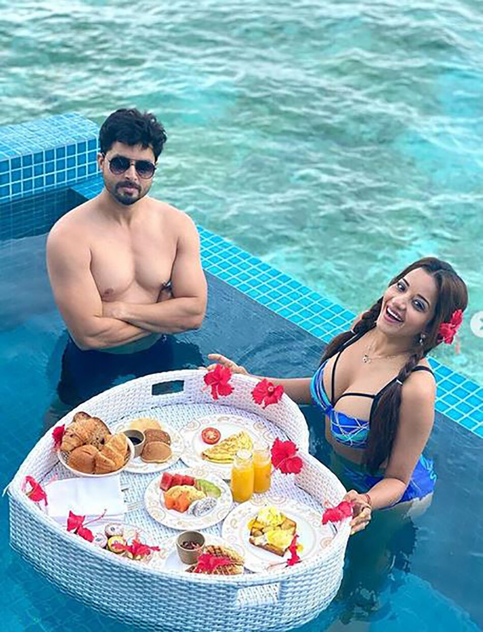  मोनालिसा