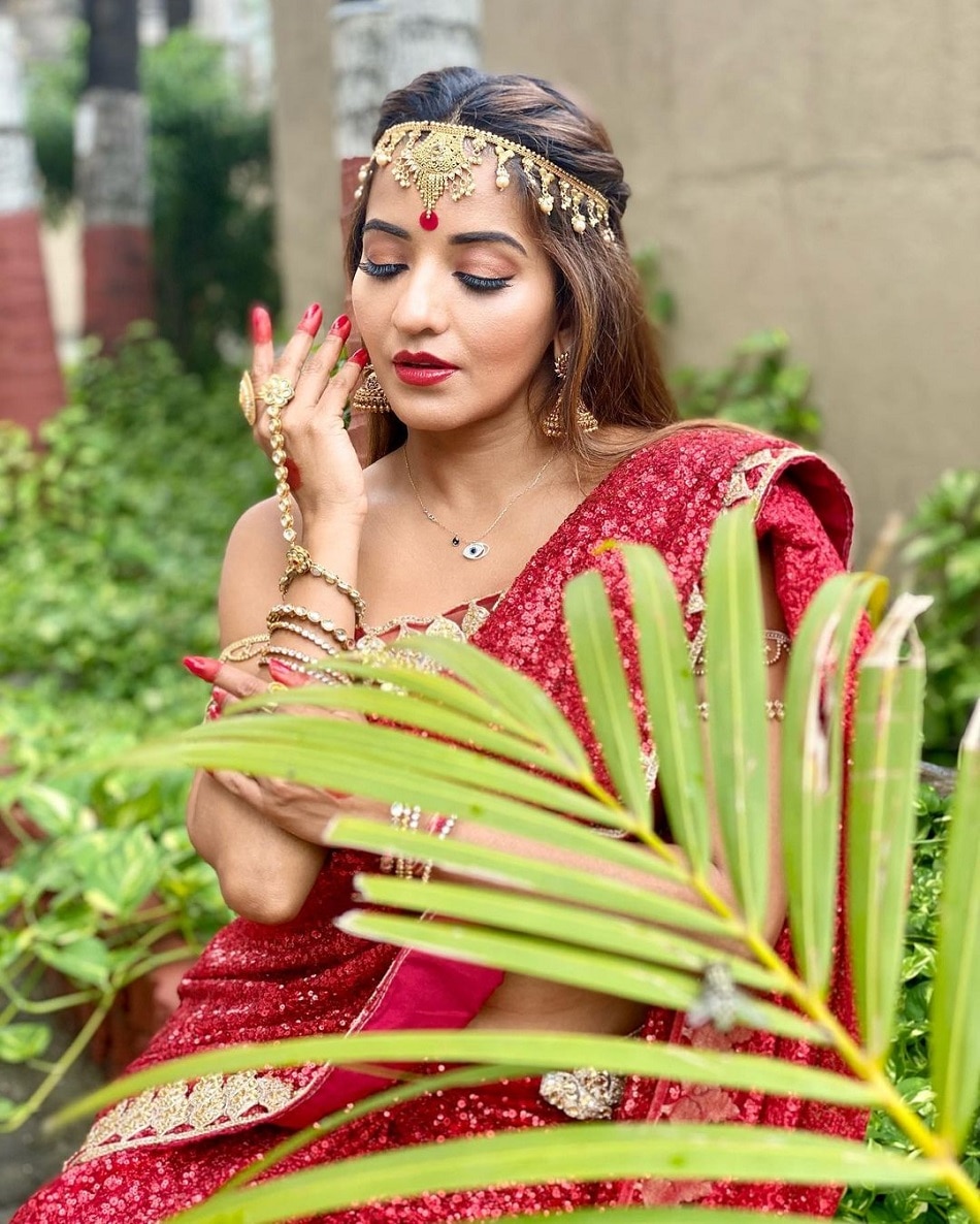 Monalisa Bold Photos