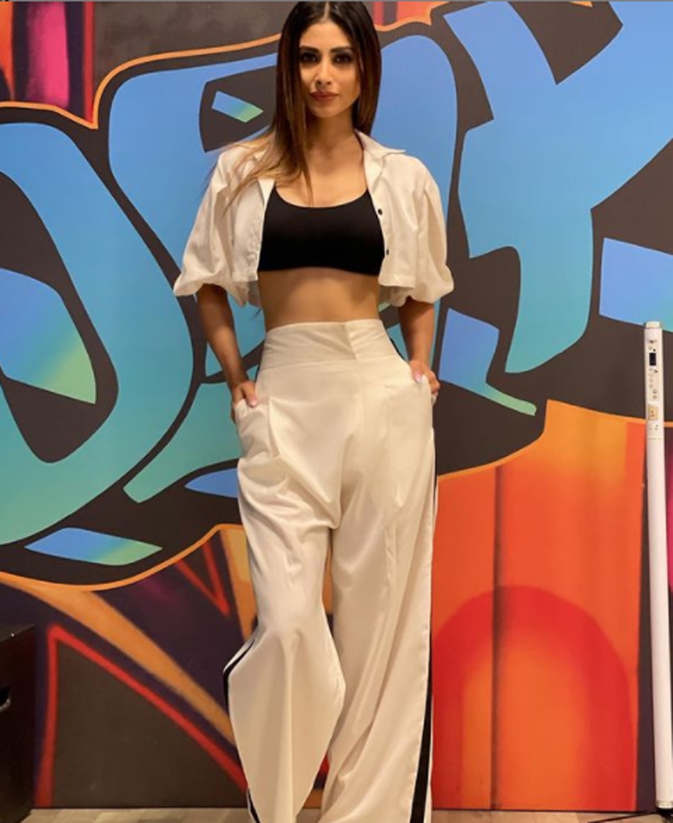 मौनी रॉय 