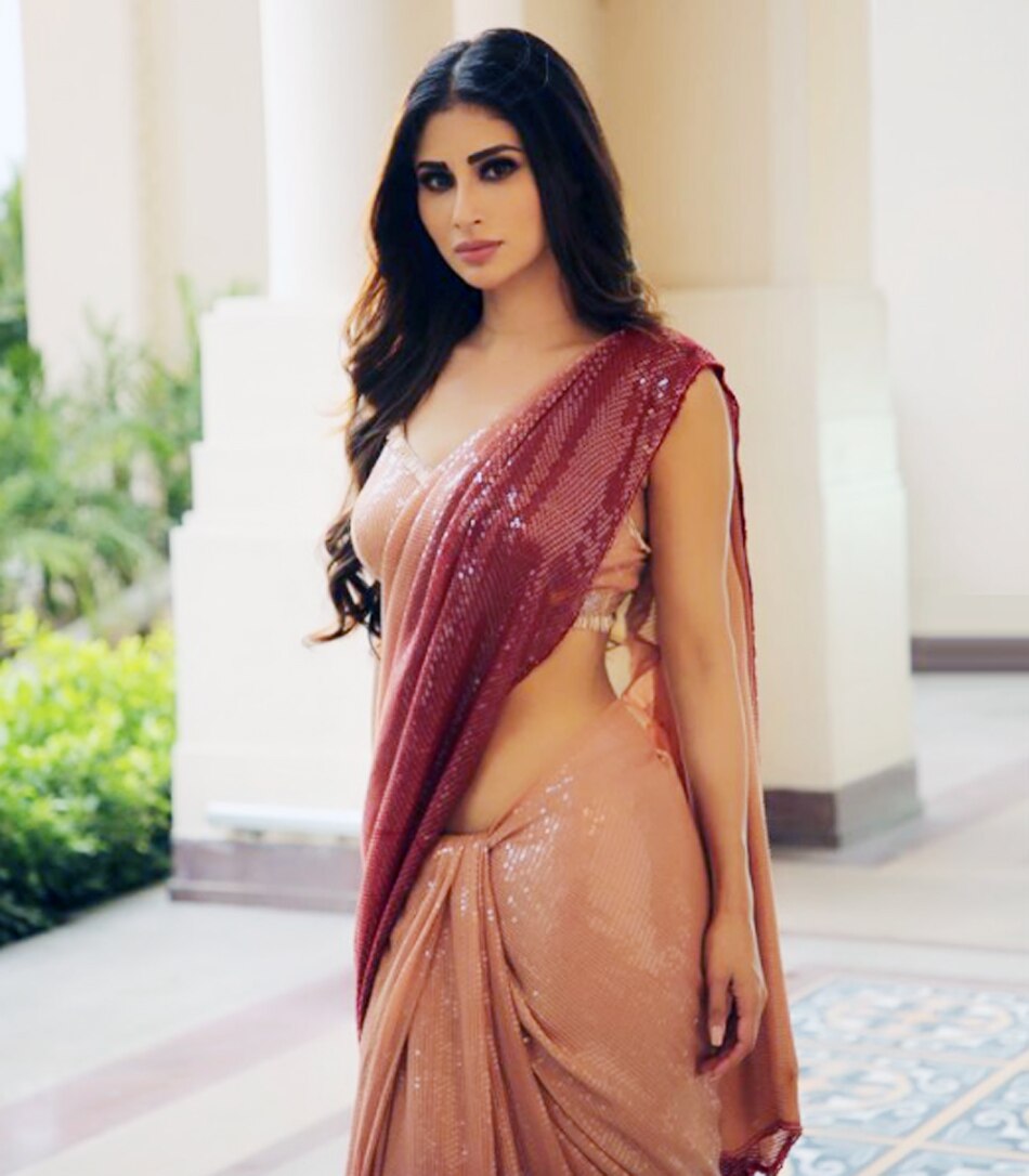 मौनी रॉय 