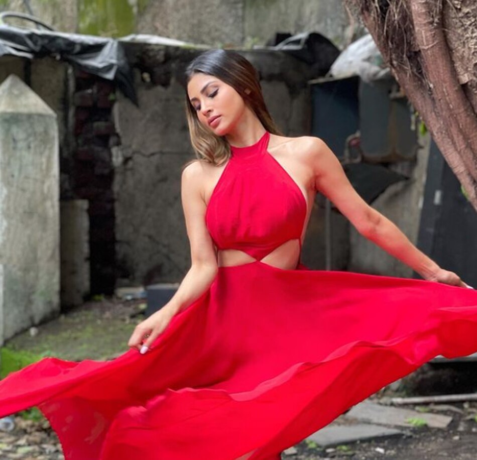 मौनी रॉय 