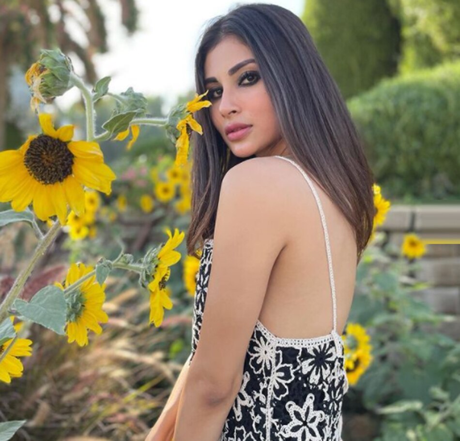 मौनी रॉय 