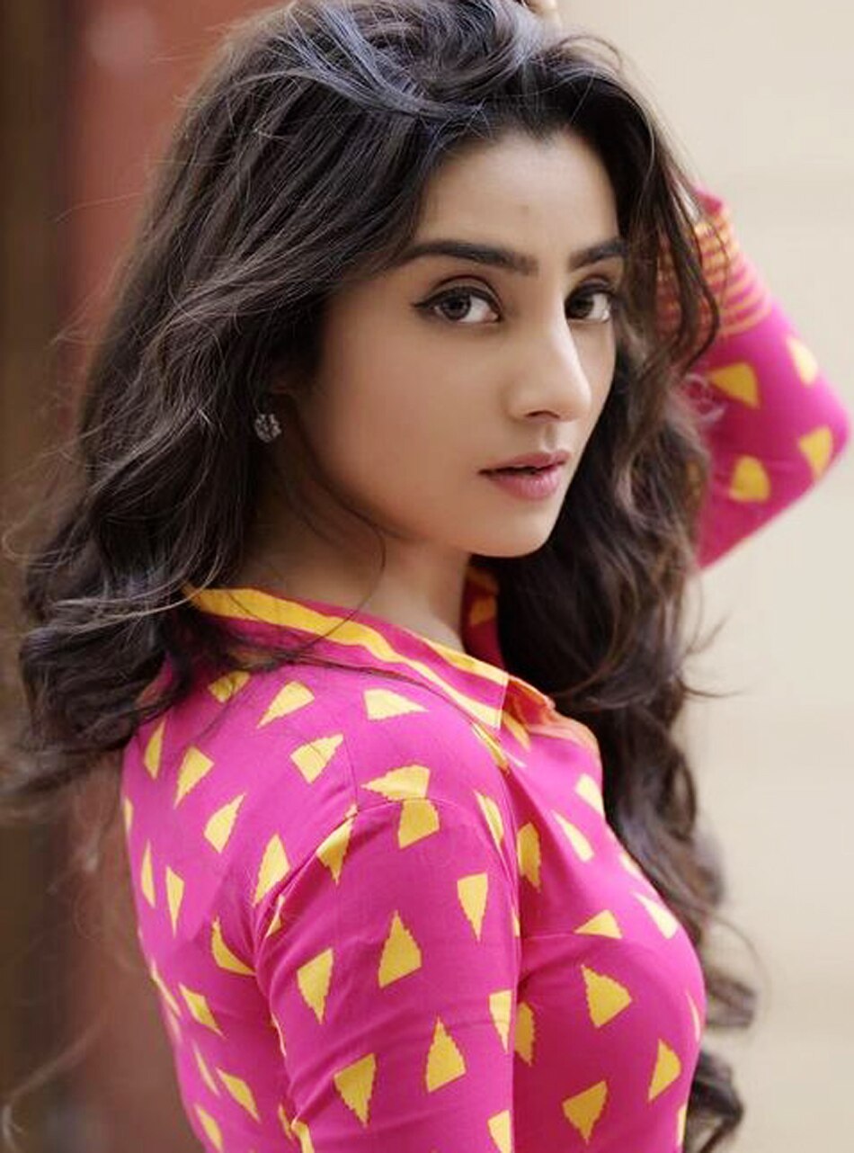 नेहा मार्दा