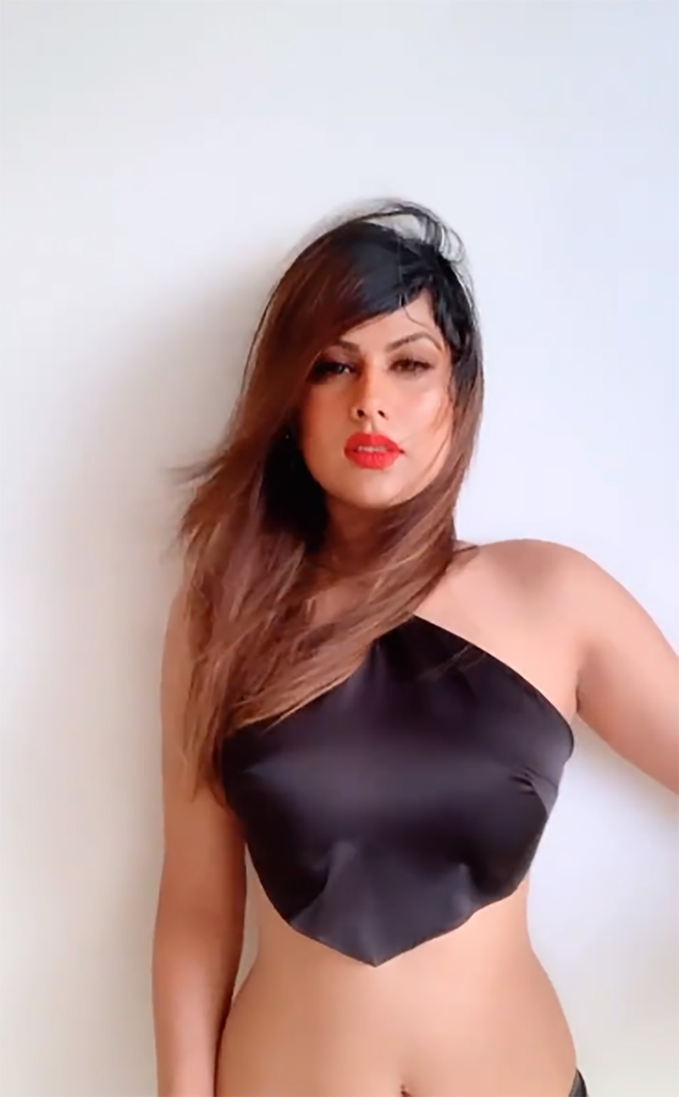 न‍िया शर्मा 