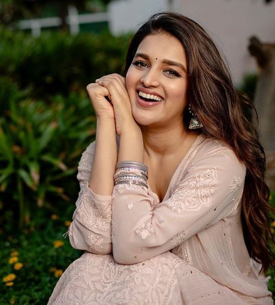 निधि अग्रवाल