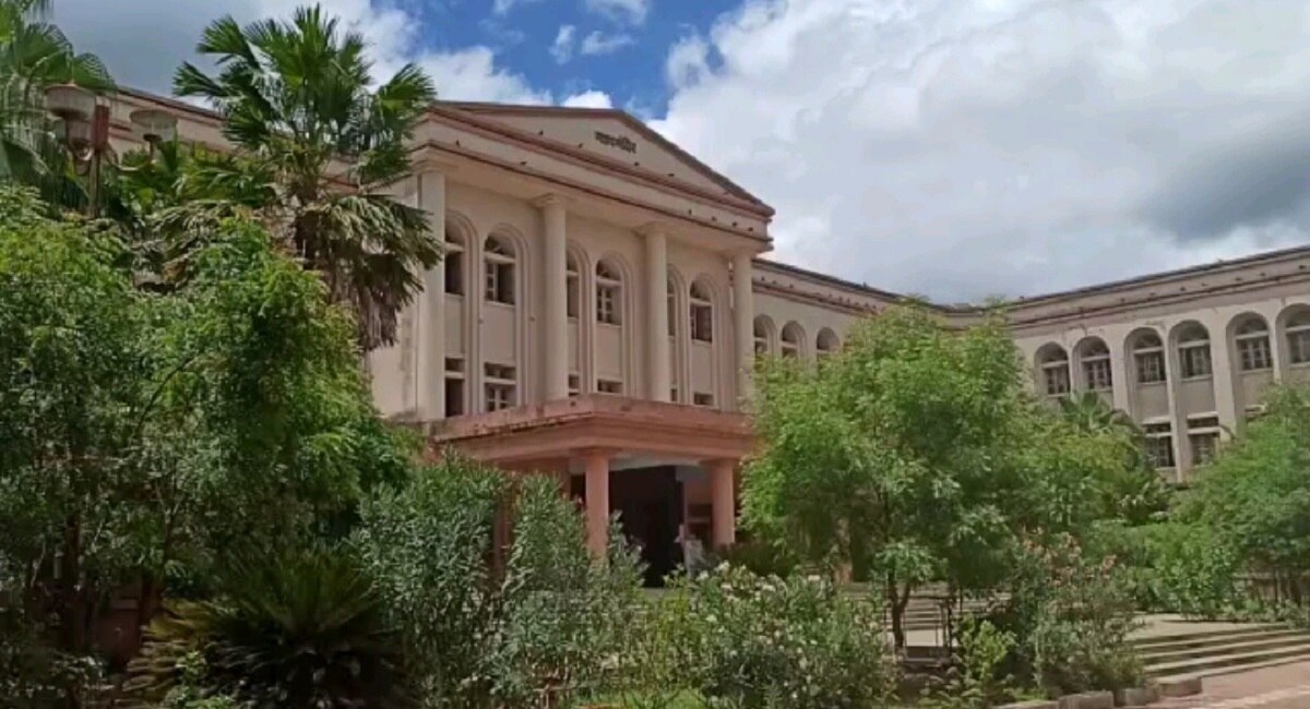 पुलिस भी हैरान