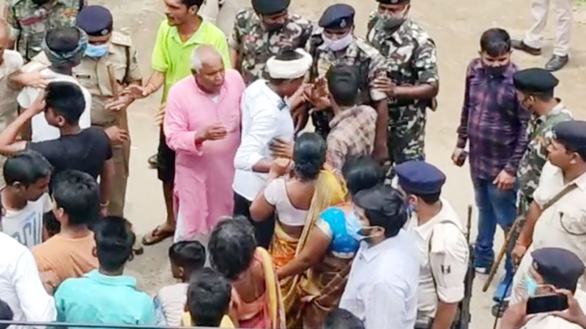 पुलिस कस्टडी में युवक की मौत पर ग्रामीणों का फूटा गुस्सा