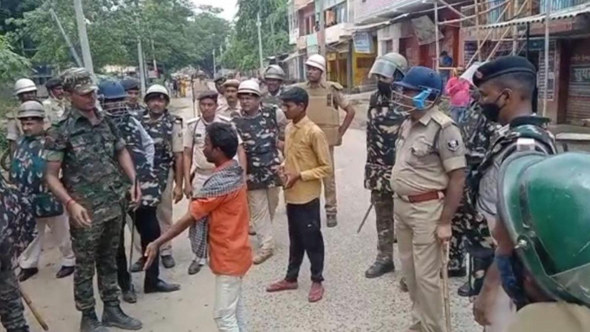 बिहार: पुलिस कस्टडी में युवक ने मोबाइल चार्जर के तार से लगाई फांसी, थाने में जमकर हुआ बवाल