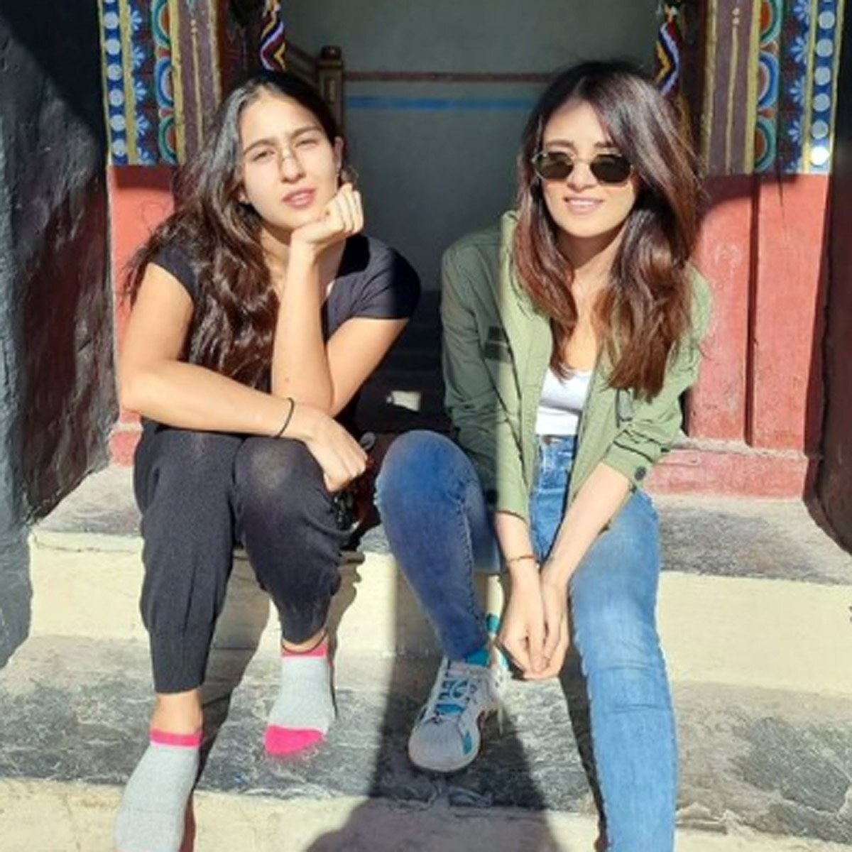 राध‍िका मदान-सारा अली खान  