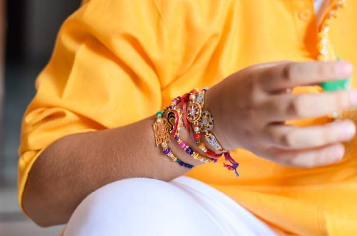 रक्षा बंधन पर इस गांव में सन्नाटा