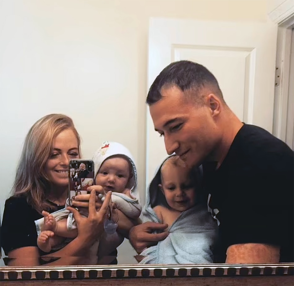 Woman with 2 vaginas