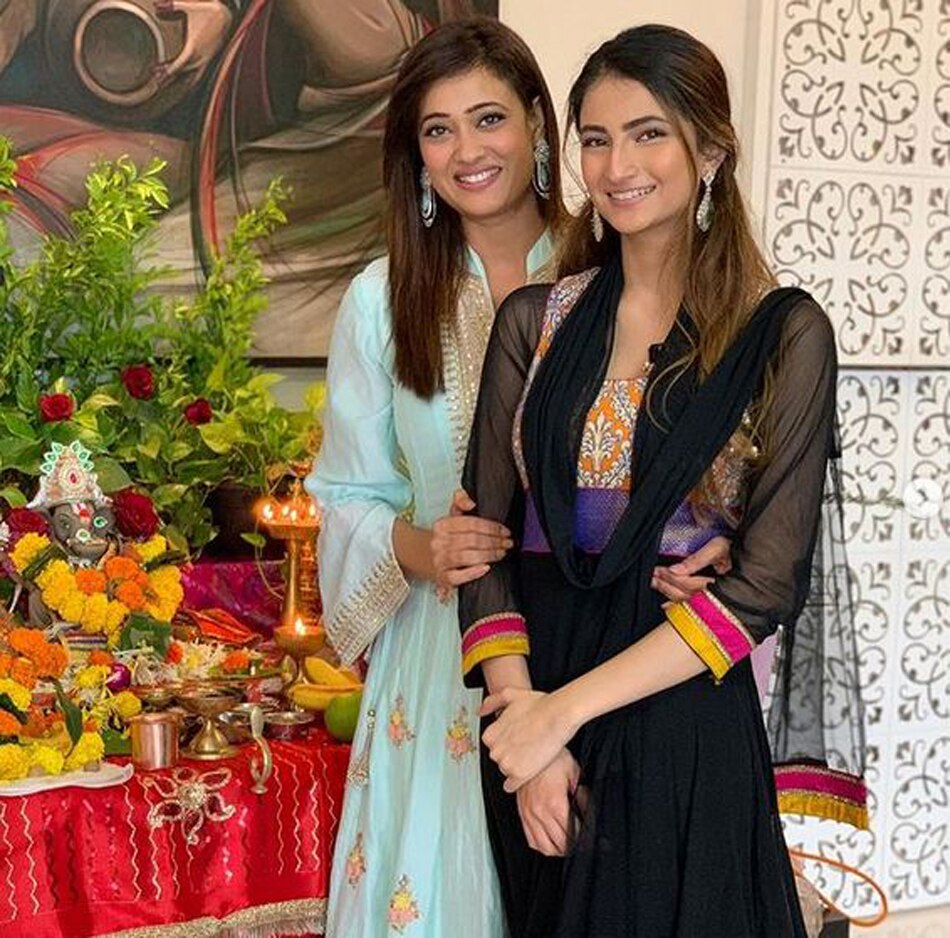 पलक संग श्वेता