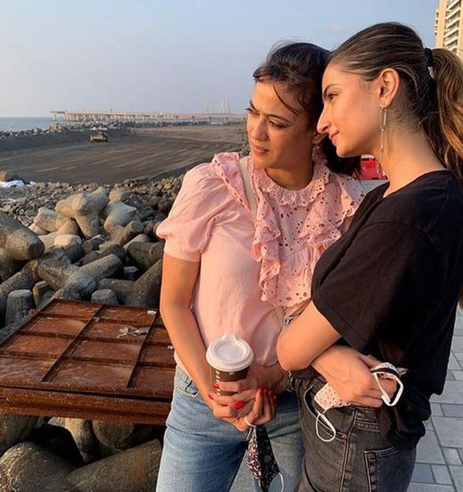 श्वेता संग पलक