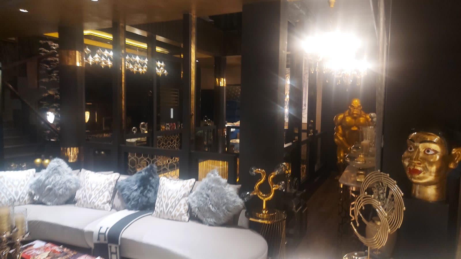 ईडी छापेमारी