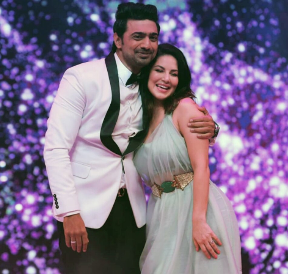 देव अध‍िकारी-सनी लियोनी 