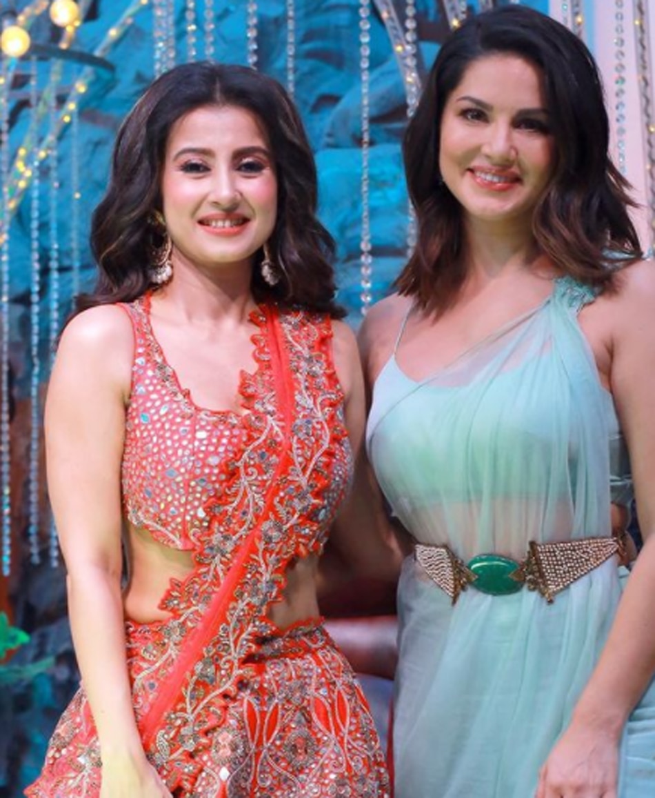 मोनामी घोष-सनी लियोनी 