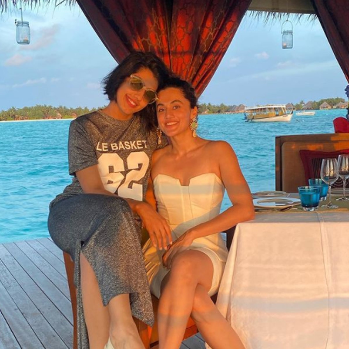 तापसी-शगुन 