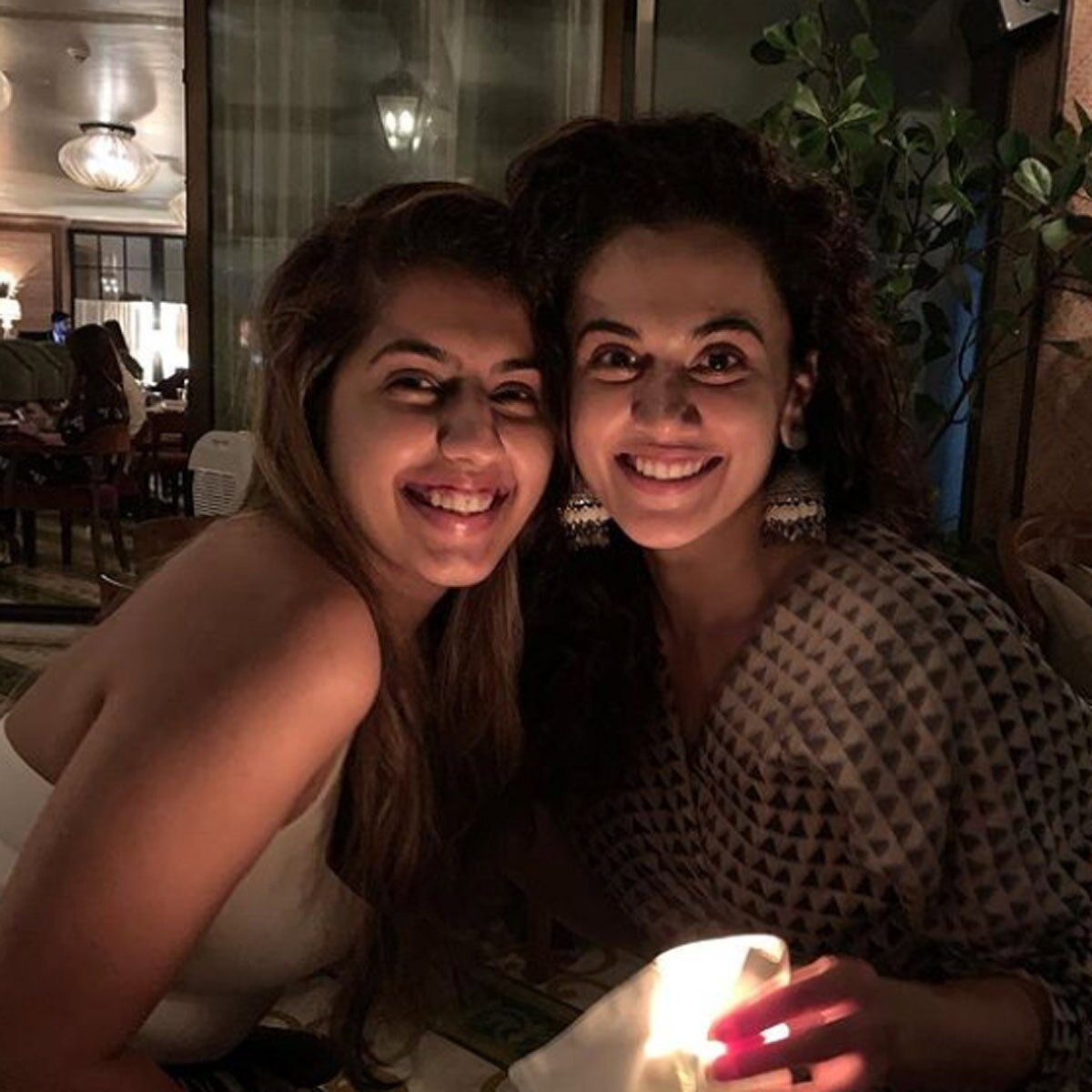 तापसी-शगुन 