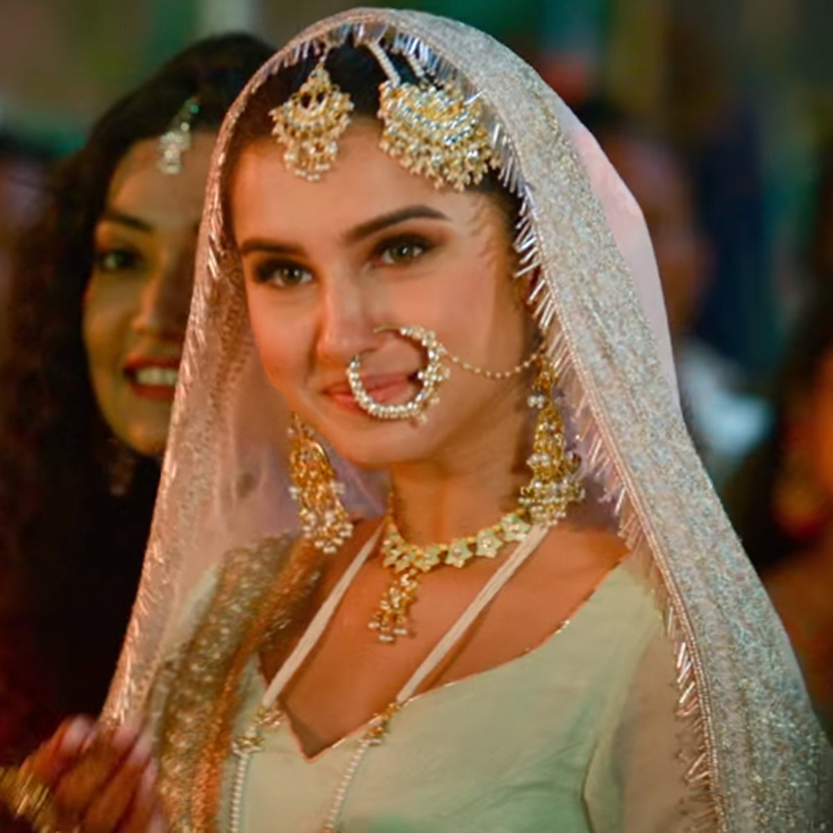 तारा सुतार‍िया 