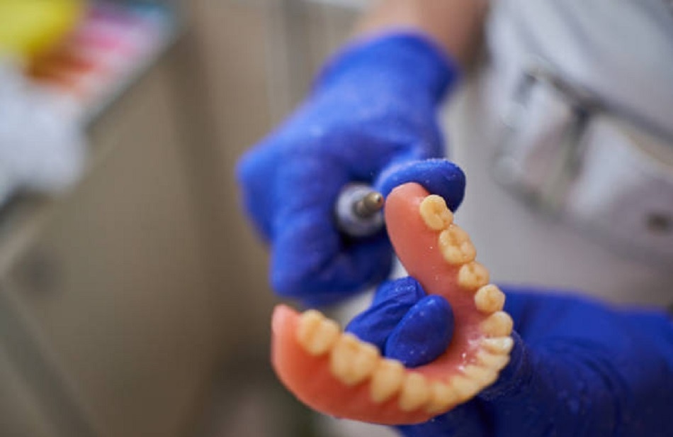 होंठ चबाना घातक बीमारी का संकेत