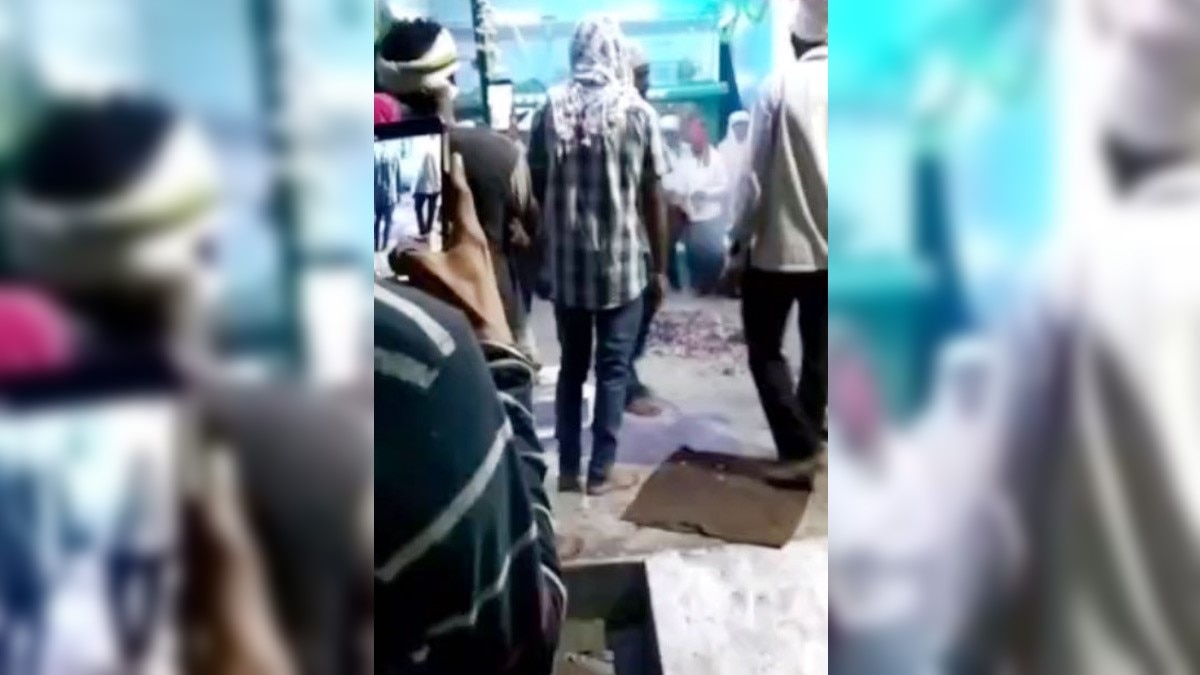 सास के आरोप को झूठा साबित करने अंगारों पर चली बहू