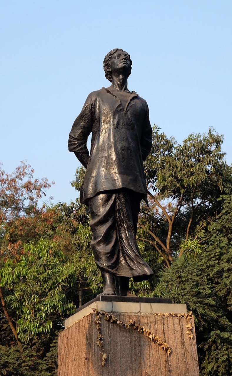 क्रांतिकारी खुदीराम बोस की प्रत‍िमा 