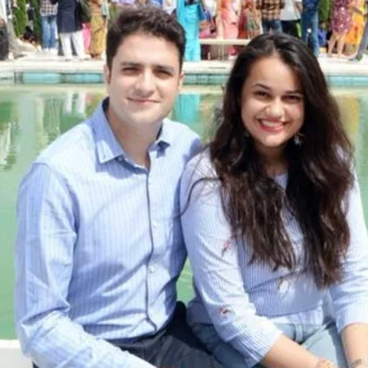 अतहर आमिर और टीना डाबी 