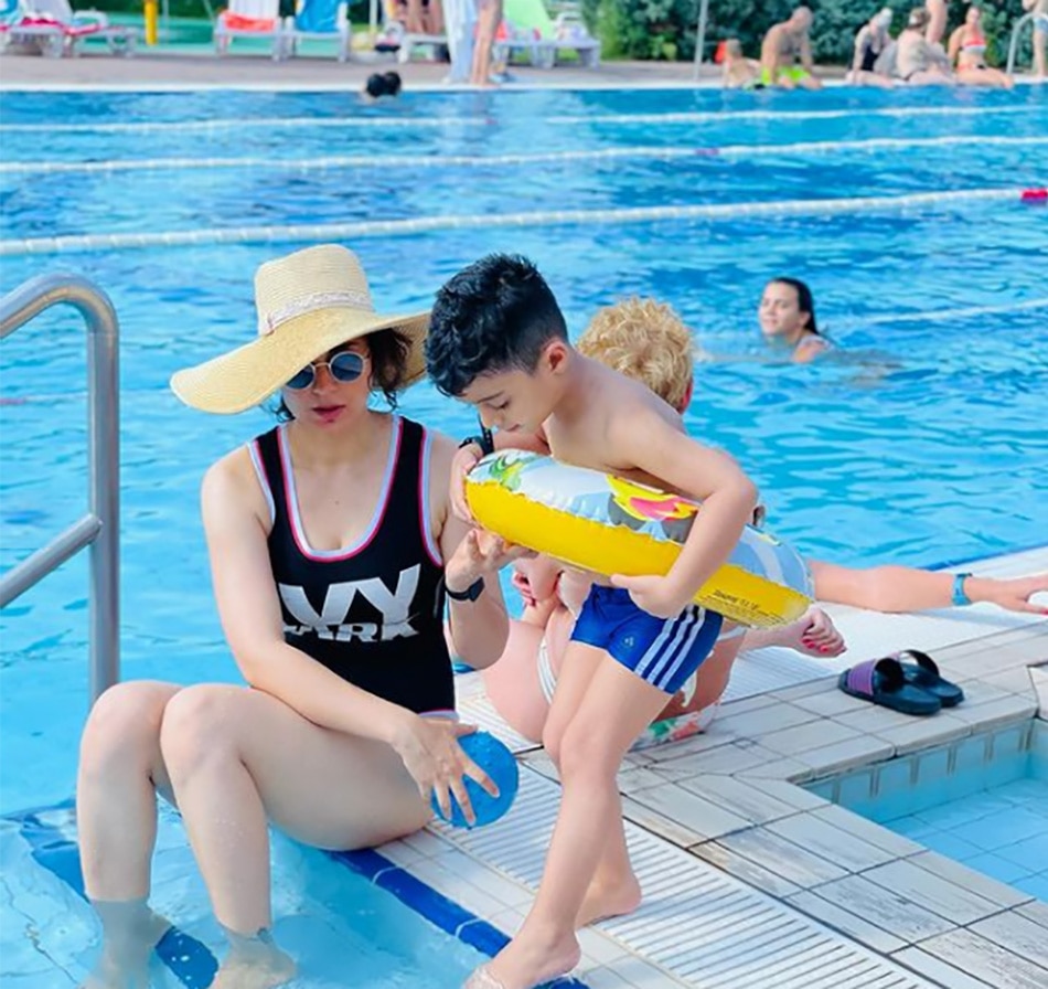 कंगना रनौत अपने भांजे के साथ