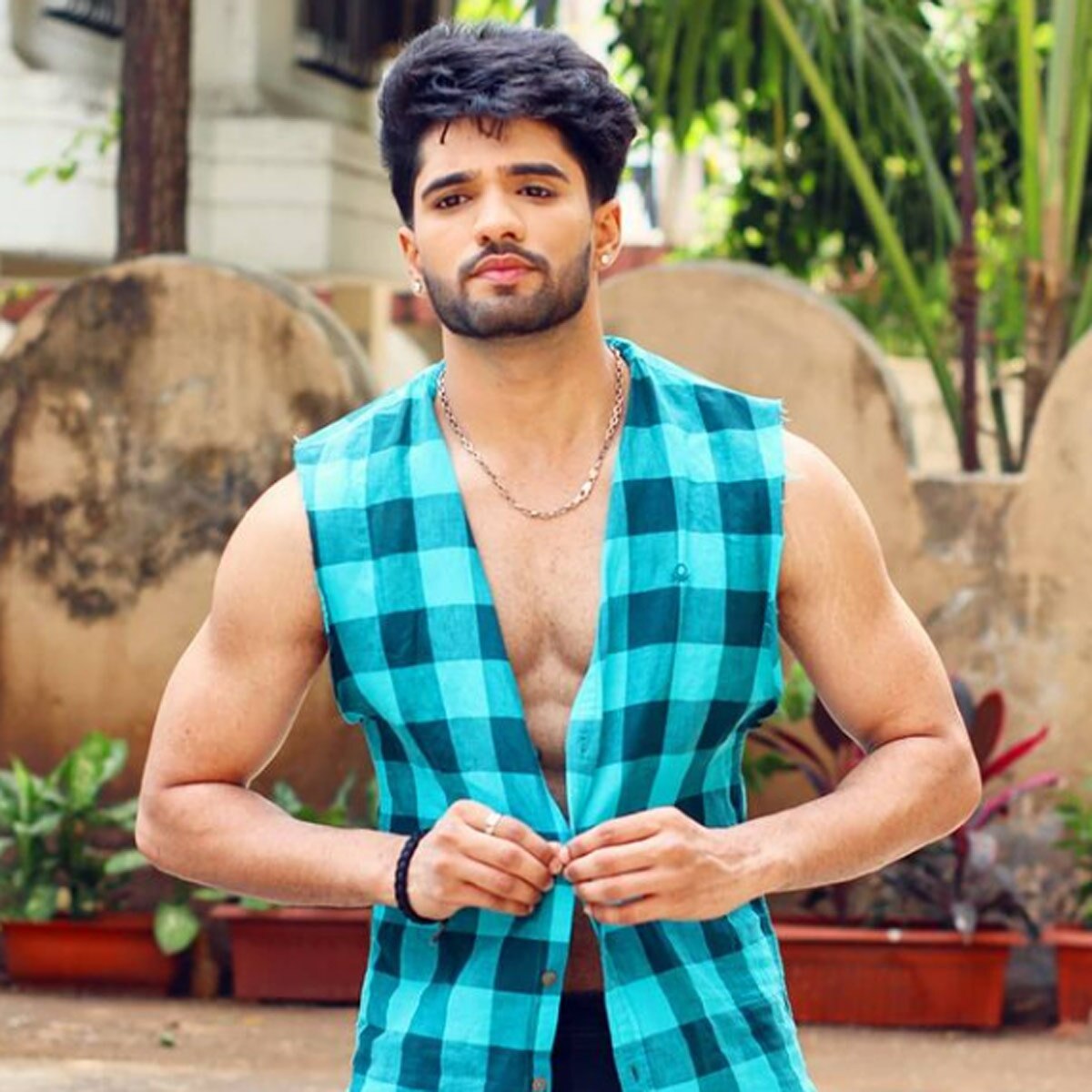 जीशान खान 