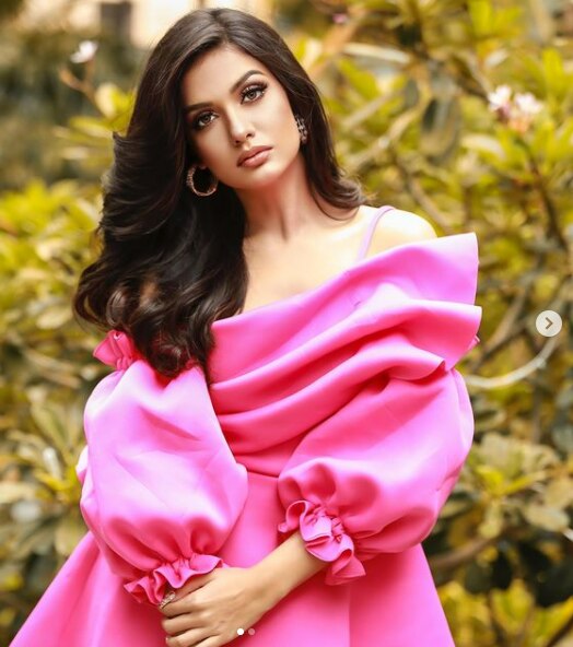 दिव्या अग्रवाल