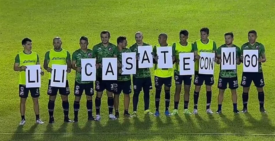 Manager proposes girlfriend