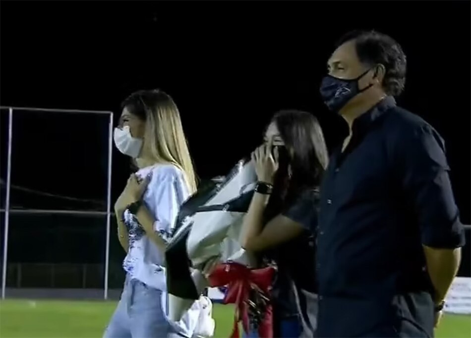 Manager proposes girlfriend