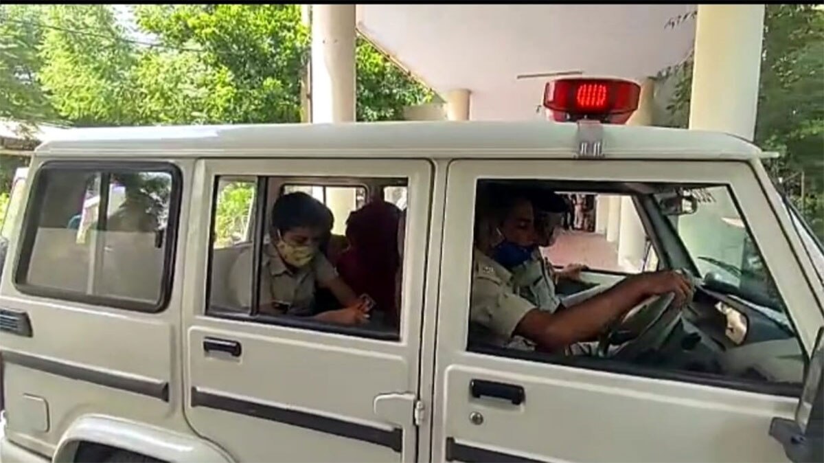 हनीट्रैप मामले में पुलिस ने दो महिलाओं को किया गिरफ्तार