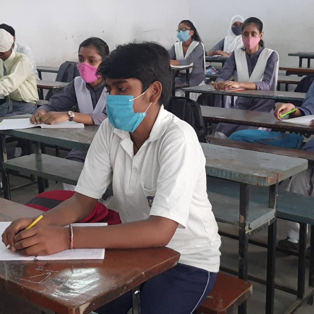 चंदौली का एक स्कूल (Photo: aajtak.in)