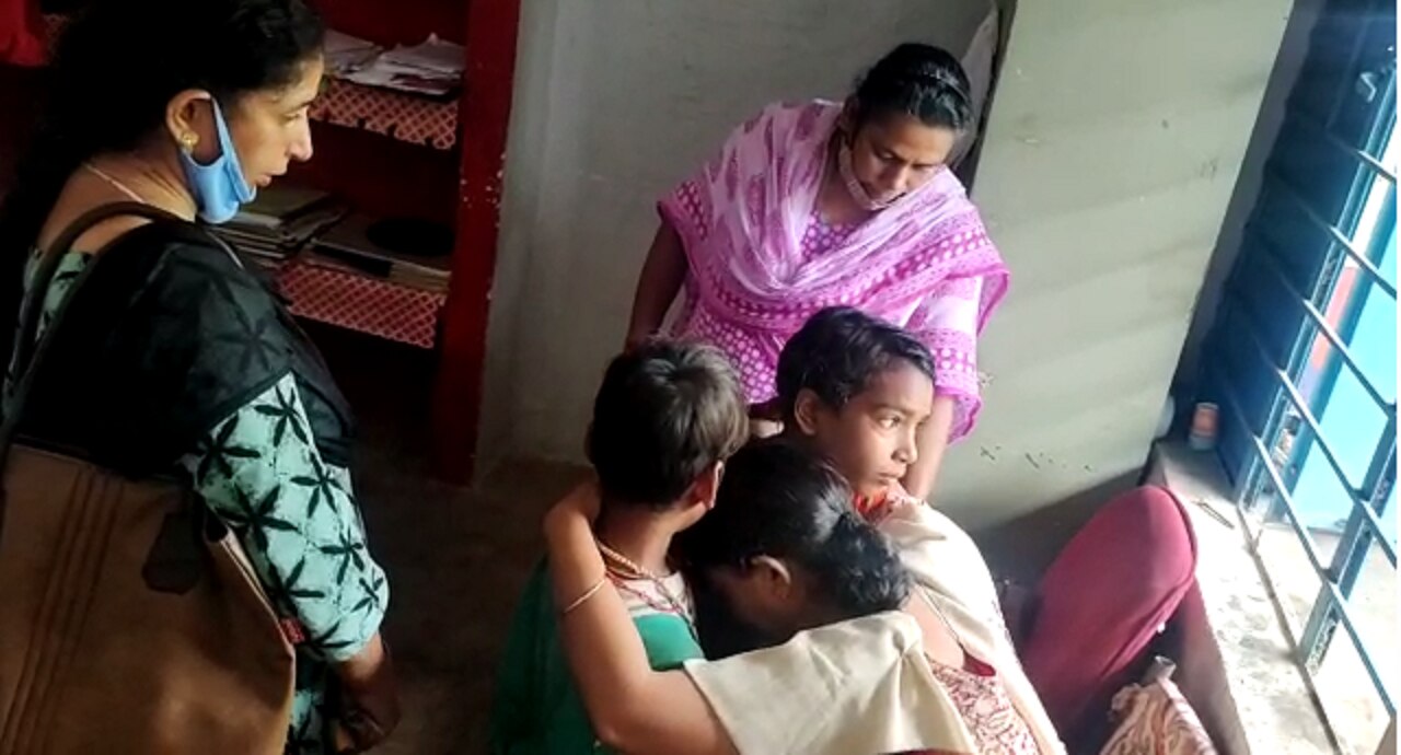 महिला घर लौटी