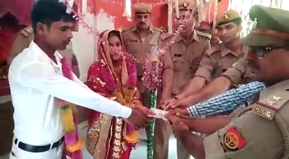 love couple marriage in police station