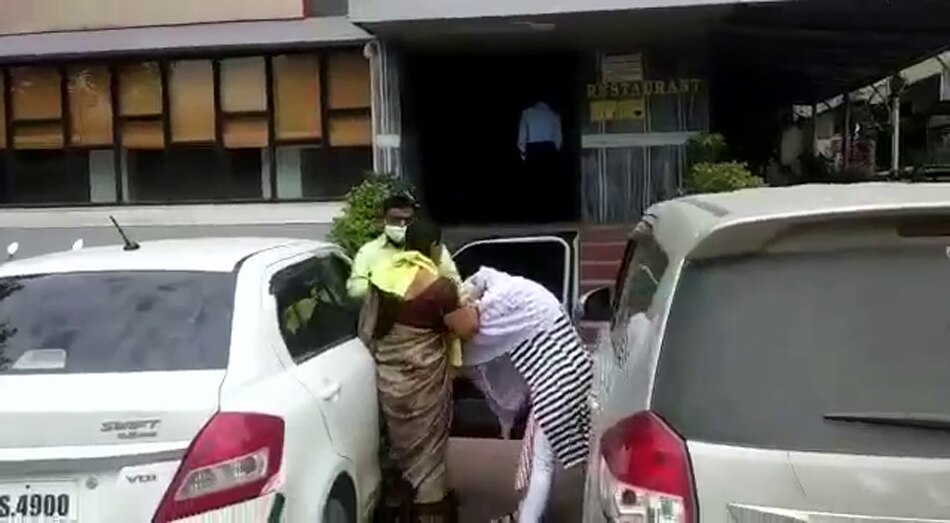husband caught with girlfriend