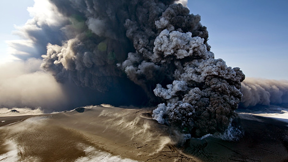 Volcanoes can Cool Earth