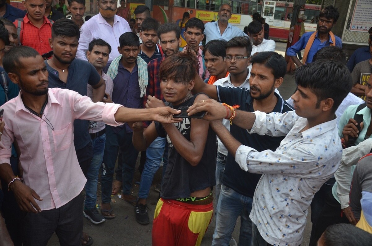 जानवर की तरह पिटाई