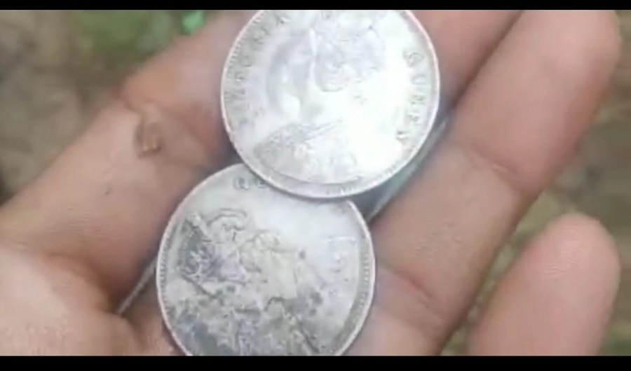 Silver coin found in Sindh river