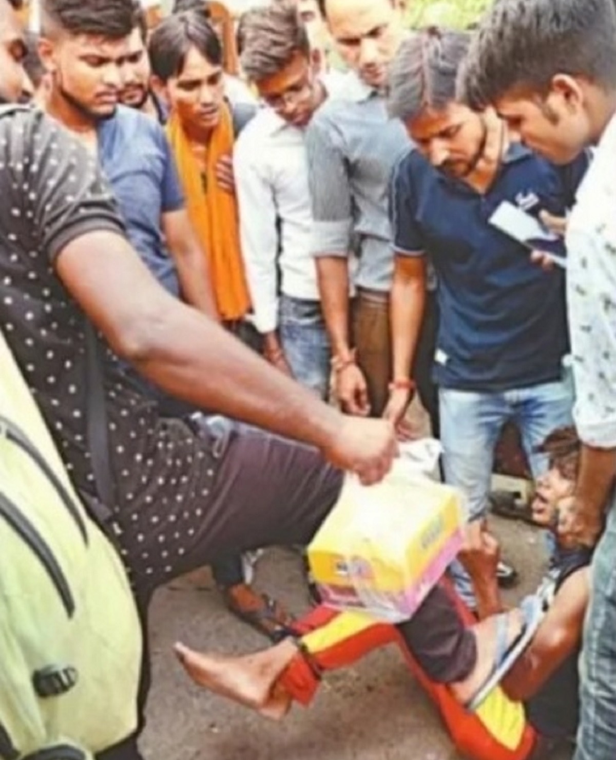 आरोपियों के खिलाफ कार्रवाई