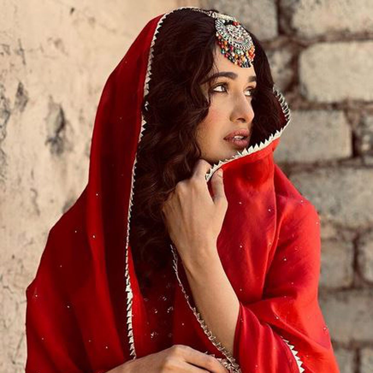 युविका चौधरी