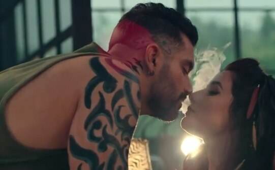 हिना खान और अंगद बेदी