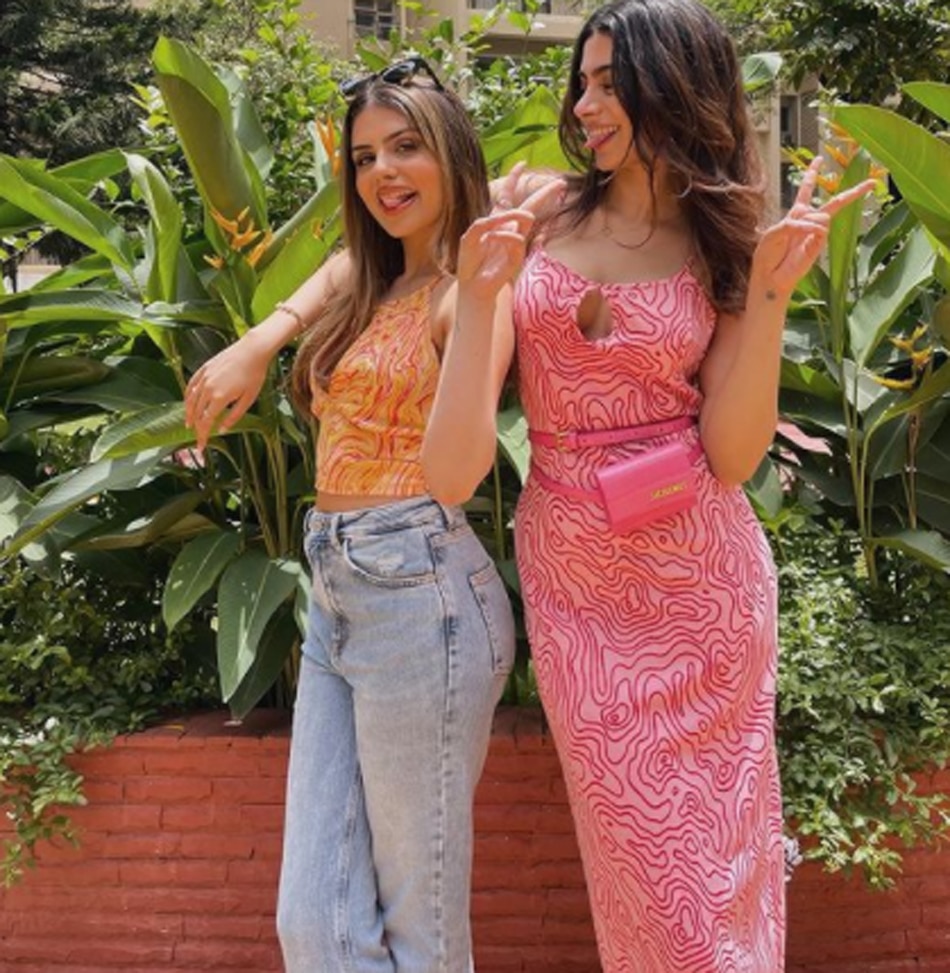 खुशी कपूर अपनी फ्रेंड के साथ