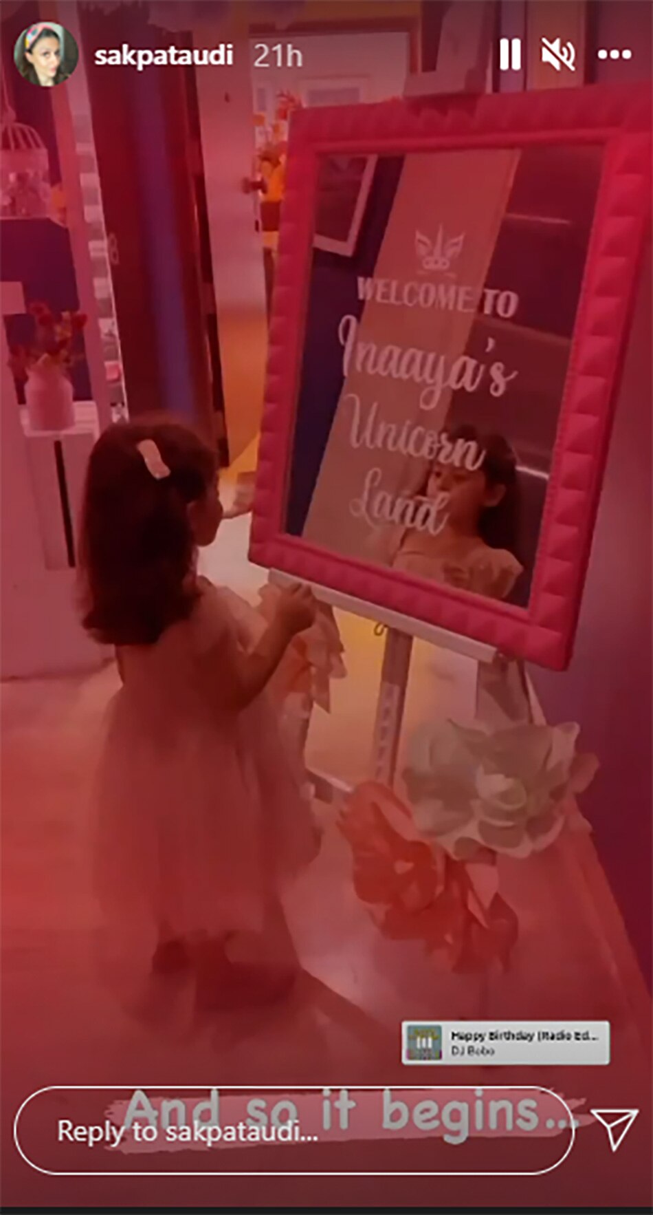 इनाया नौमी खेमू के बर्थडे पार्टी की फोटो