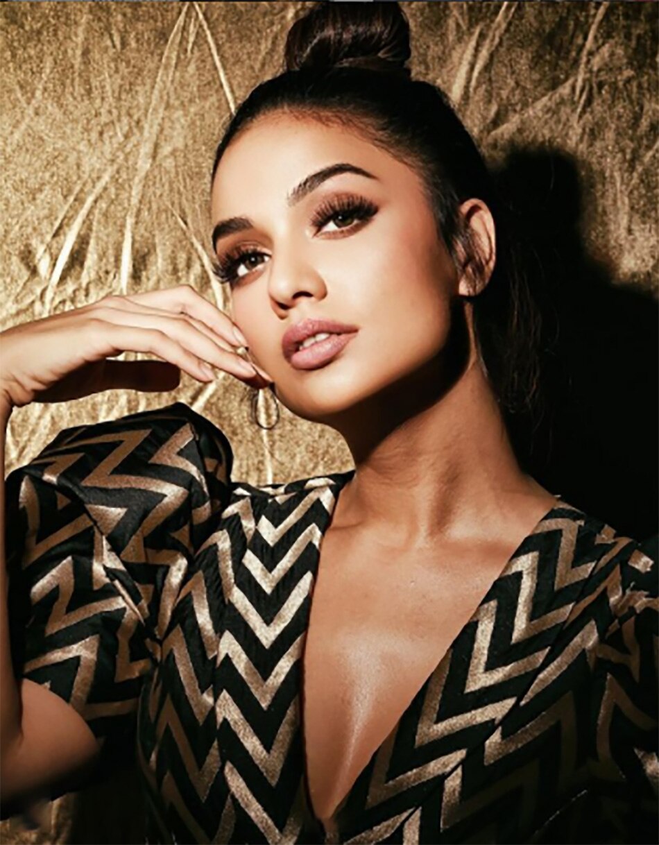 दिव्या अग्रवाल