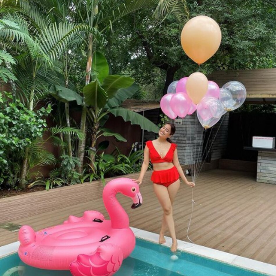  सृष्टि रोडे 